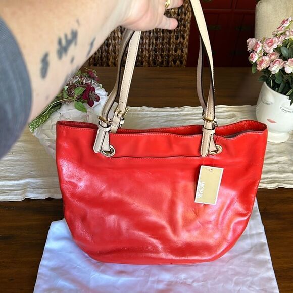 Michael Kors Bags New Micheal Kors Large Jet snap top closure Tote Orange Orange - Picture 3 of 10